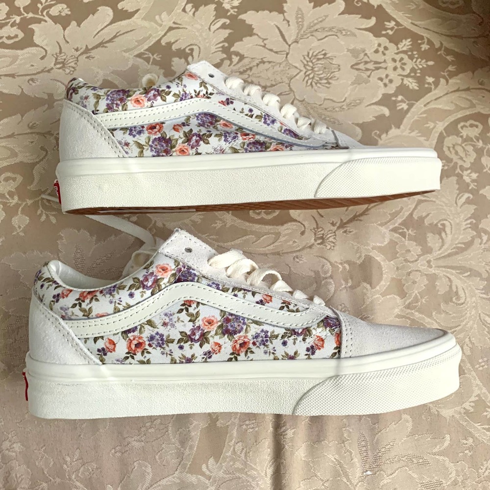 Vans Old Skool Sneaker in Floral + Marshmallow - Picture 6 of 14